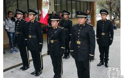 Ceremonia Cívica en la Narro