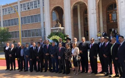 Ex-alumnos Visitan a su Alma Mater